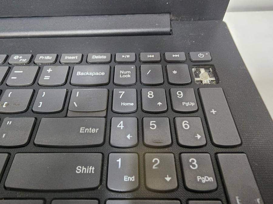 Lenovo Ideapad 130-15IKB (81H7)  i5 8th Gen  No Display  For Spares or Repairs