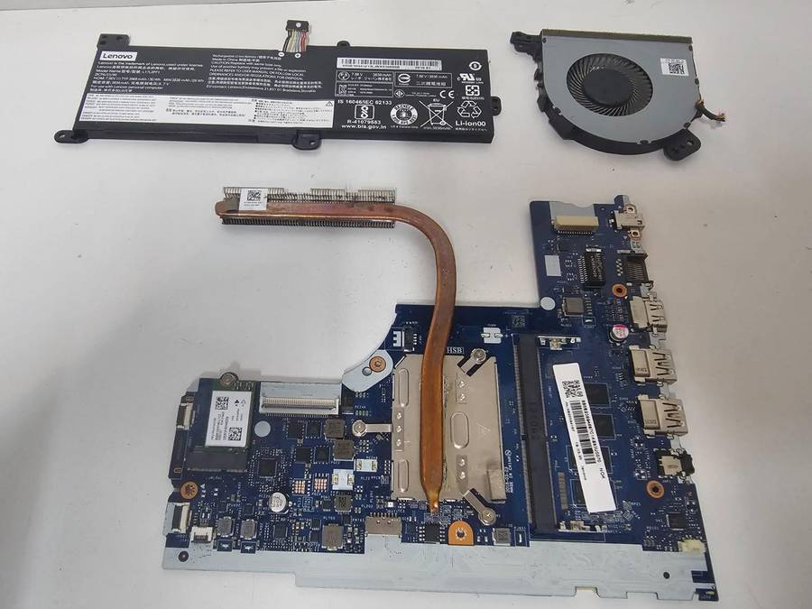 Lenovo Ideapad 130-15IKB (81H7)  i5 8th Gen  No Display  For Spares or Repairs