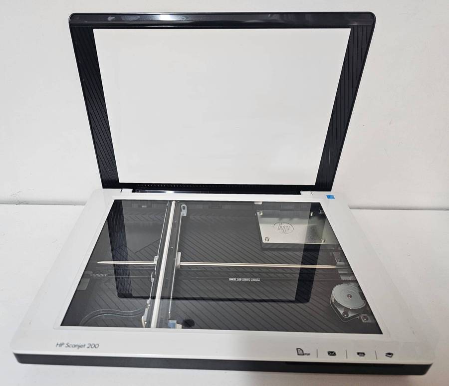HP Scanjet 200  Flatbed USB Scanner  Excellent Condition