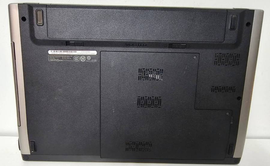 Dell Vostro 3500  i5-480M / 4GB RAM / 320GB HDD / 15.6"  Needs New Battery / No charger