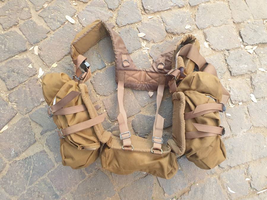 scarce 100% original as new SADF era SA Army Para Battalion Bateleur 90 belt-kit webbing - Textcraft