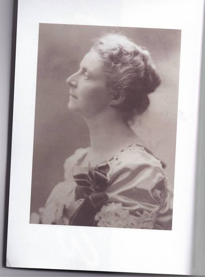 EMILY HOBHOUSE GELIEFDE VERRAAIER - ELSABE BRITS (2 DE DRUK 2016) BOEREOORLOG