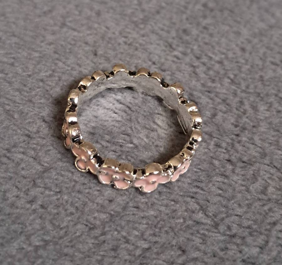 Silver Plated Flower Ring Size 7