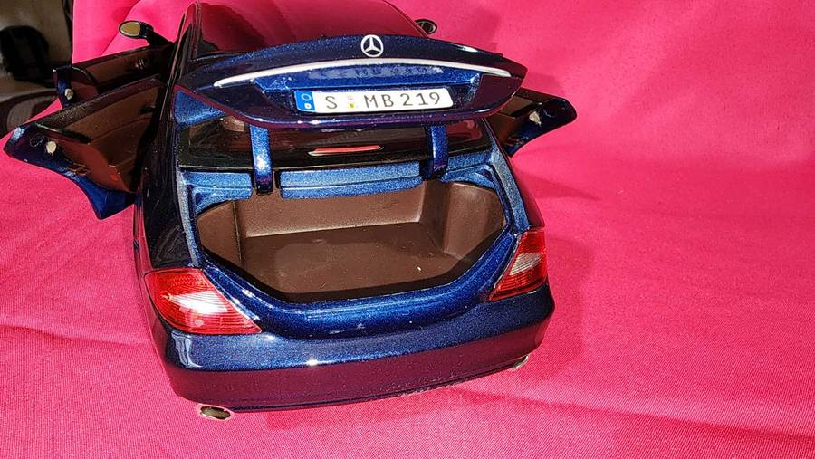 The Mercedes "CLS" 1:18