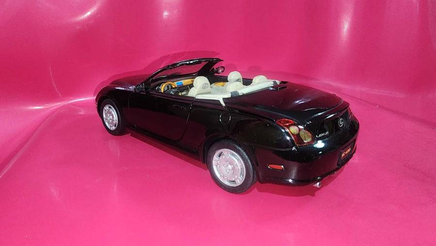 Lexus SC 430 (1:18) Motormax