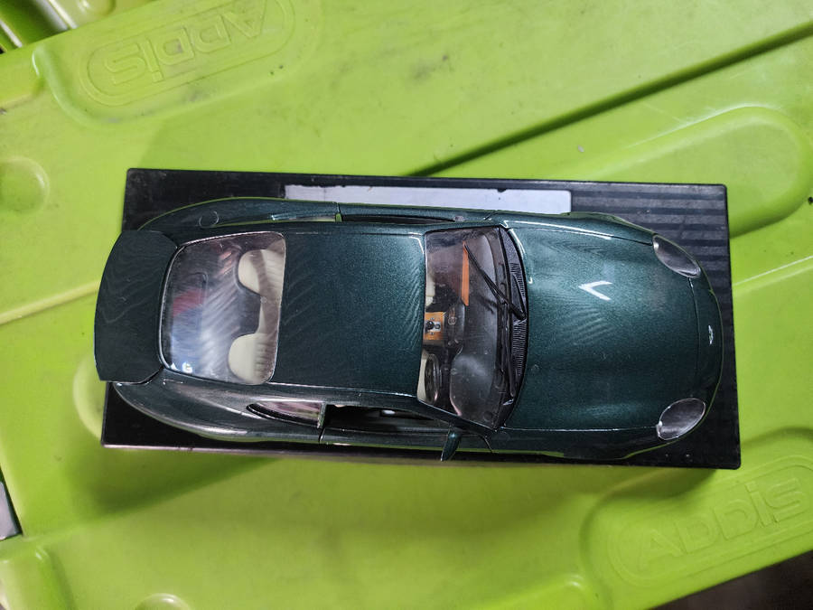 Aston Martin DB7 (1:18) Guiltoy