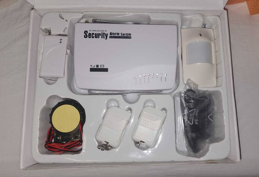 Alarm System with  2 Extra Eyes