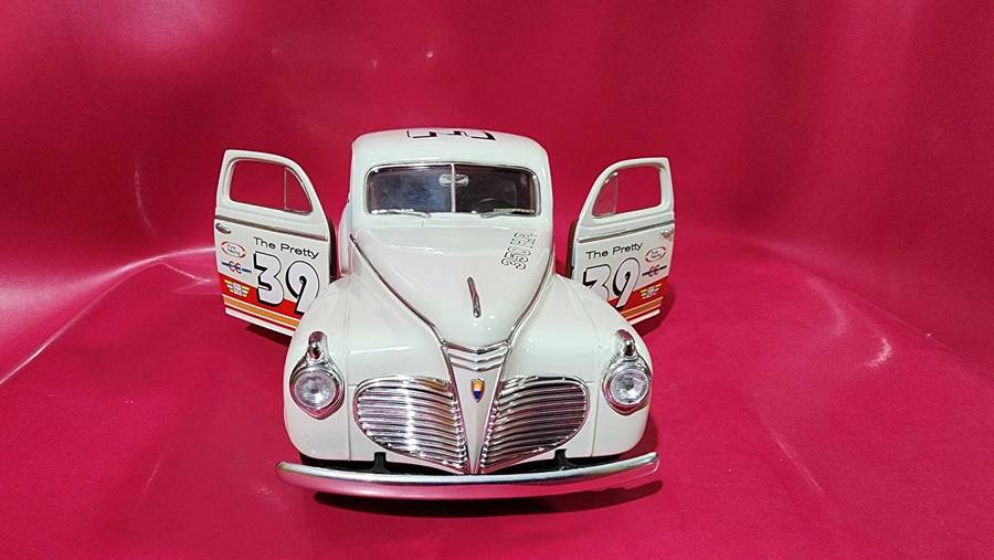 41' Plymouth Stock Dragster (1:18) by Road Legends