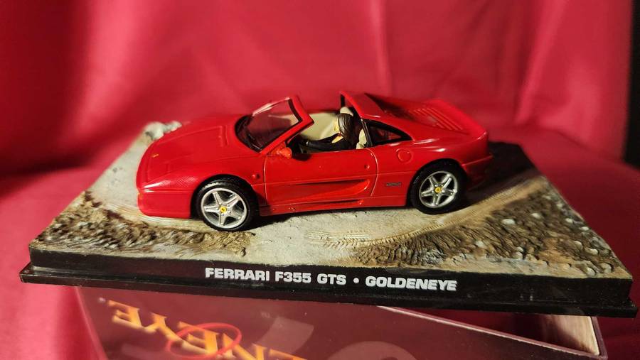 Ferrari F355 GTS   James Bond