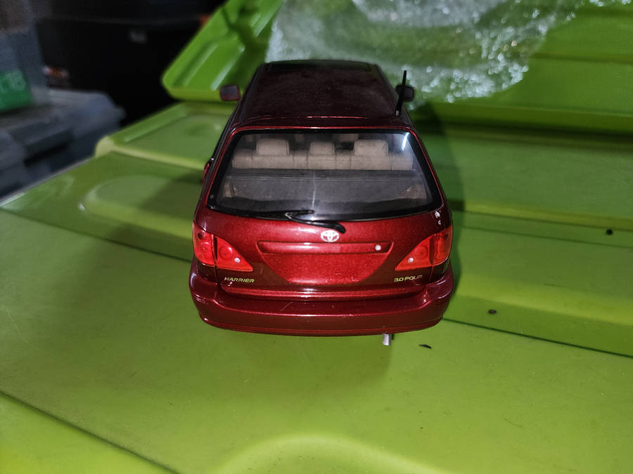 Toyota Harrier (1:18) AutoArt