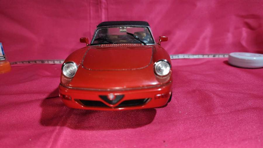 Alfa Spider (1:18) Jouef Evolotion