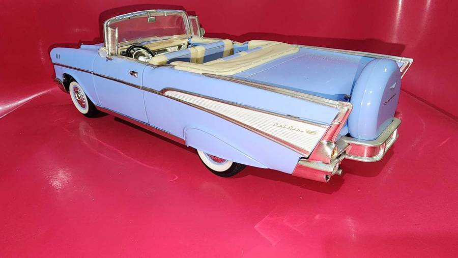 57' BelAir Convertible (1:18) by Road Signature