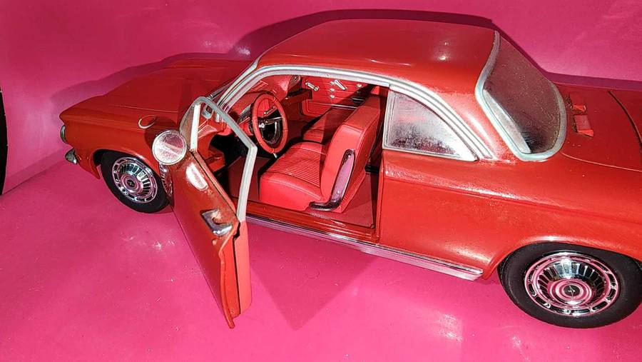 Chevrolet Corvair ( Air-Cooled ) 1:18 by Sunstar