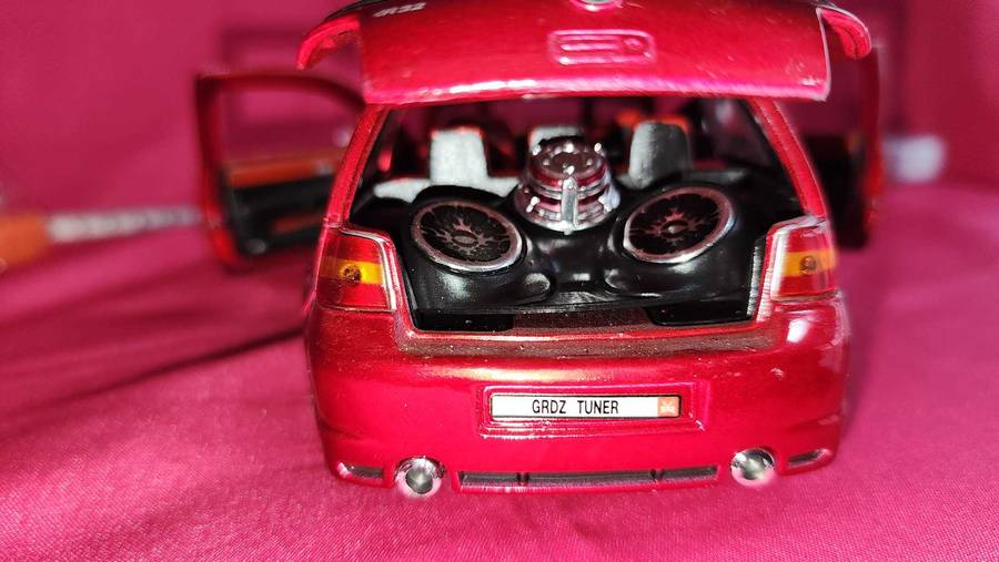Pimped-Up Golf 4, R 32 (1:24)