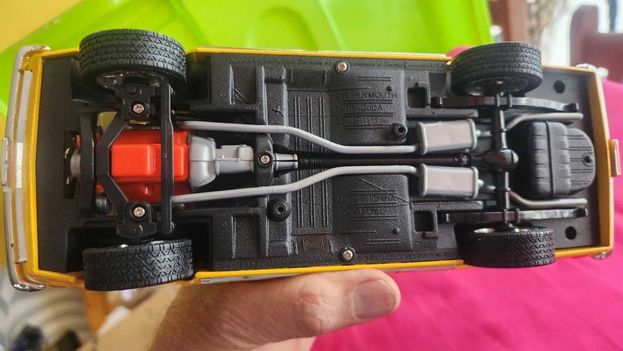 Valiant Baracuda "1:18" Plymouth Road Signature