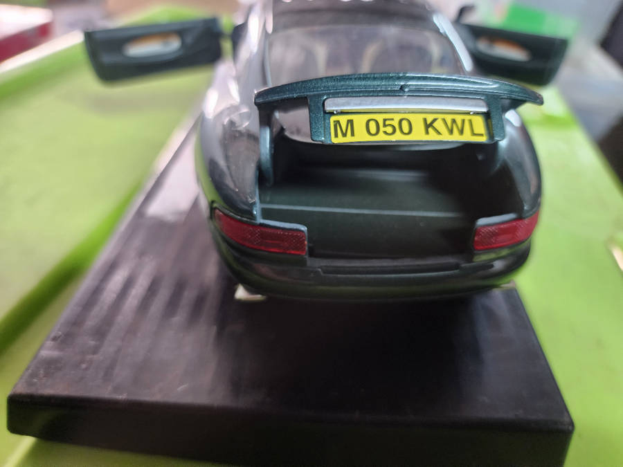Aston Martin DB7 (1:18) Guiltoy