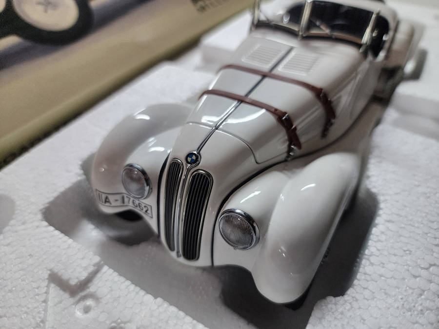 BMW 328 (1:18) Autoart
