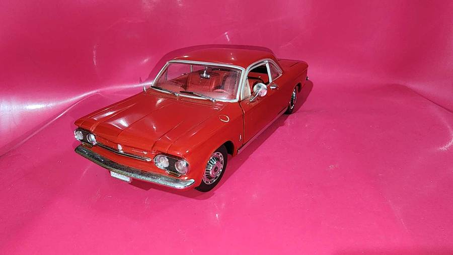 Chevrolet Corvair ( Air-Cooled ) 1:18 by Sunstar