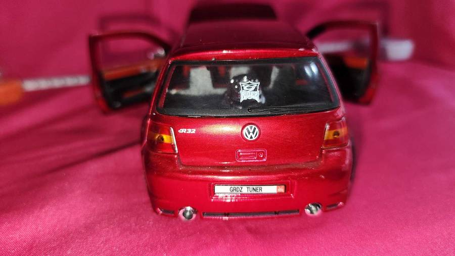 Pimped-Up Golf 4, R 32 (1:24)