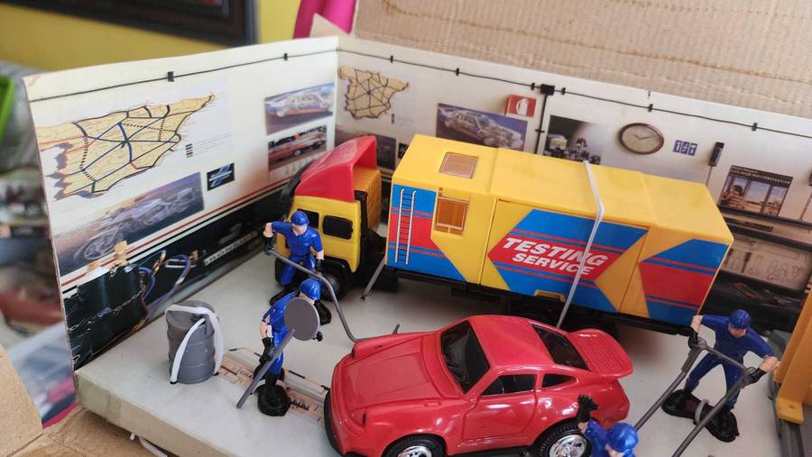 Racecar, Service Truck & Carwash