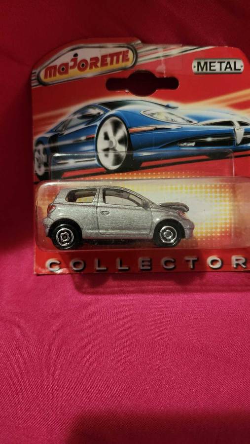 Toyota Yaris by Majorette