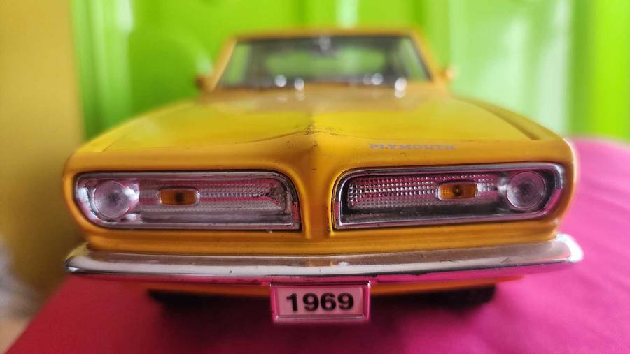 Valiant Baracuda "1:18" Plymouth Road Signature