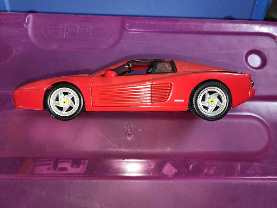 Testarossa Ferrari  by Hotwheels