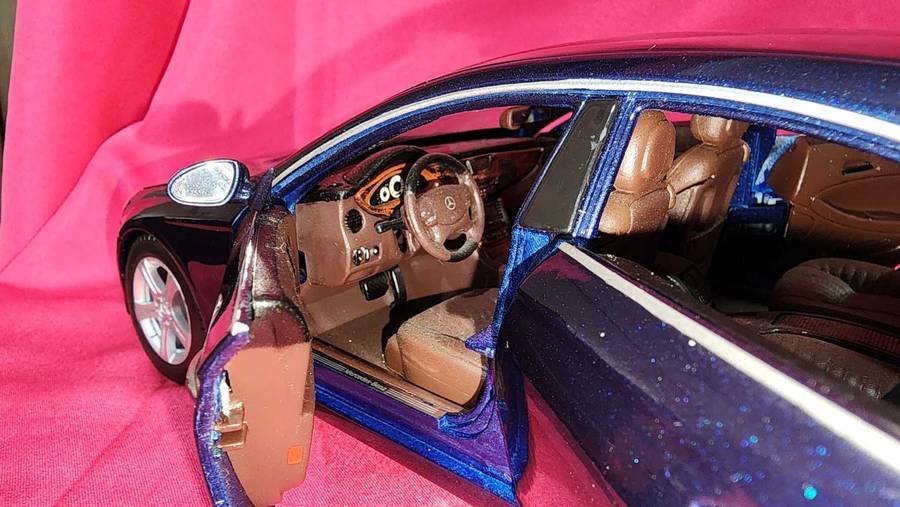 The Mercedes "CLS" 1:18