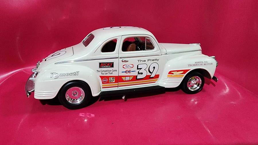 41' Plymouth Stock Dragster (1:18) by Road Legends