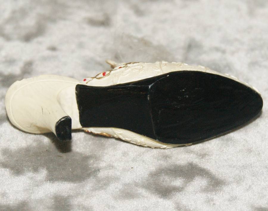 Vintage decorative high heel ornament @@ CCRRAAZZYY R1 START