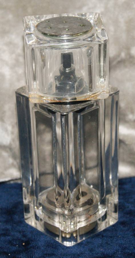 Acrylic pepper and salt shaker (slightly damaged)