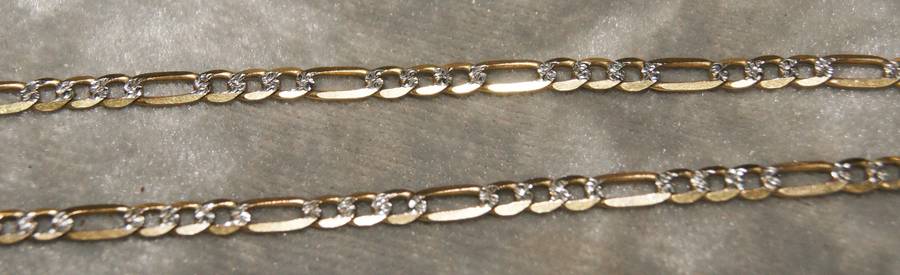 9ct Gold necklace (5.4g)