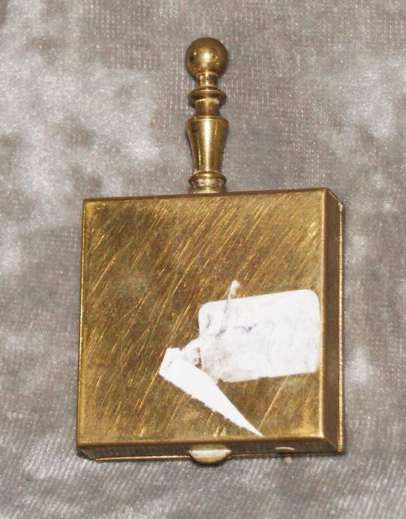 Mother of pearl and brass traveling ashtray @ Crazy R1 start