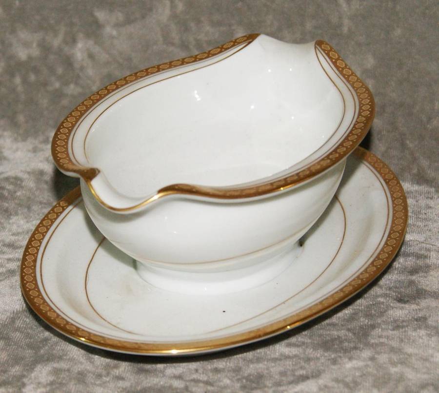 Vintage Noritake Richmond pattern gravy boat @ crazy R1 start