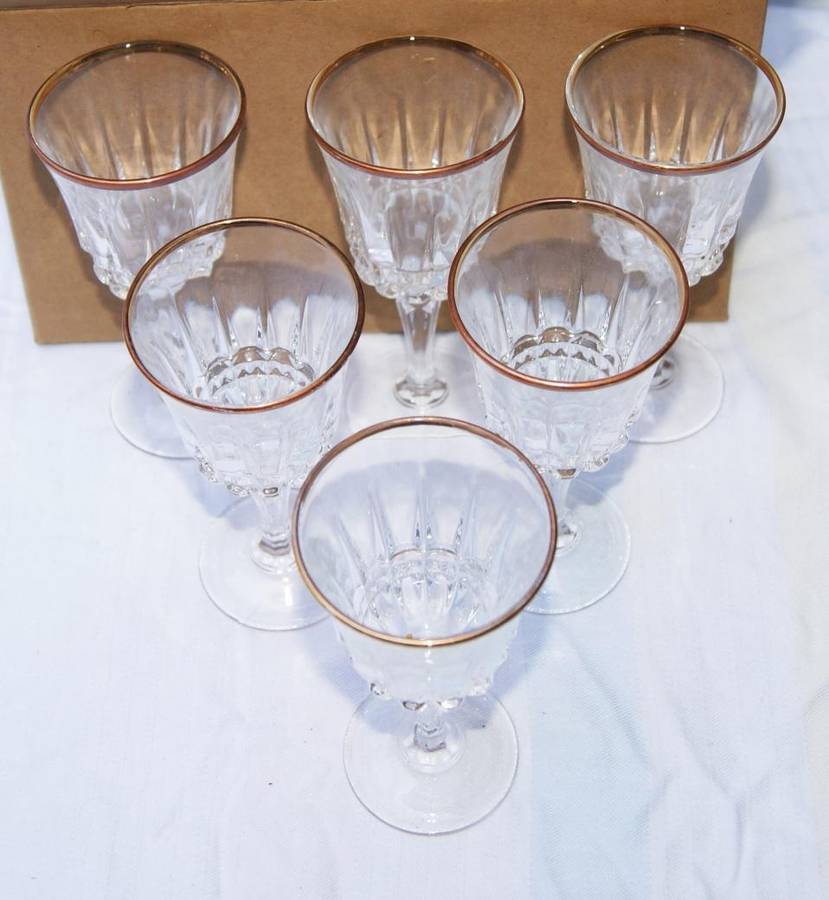 Set of 6 Luminarc gold rimmed sherry glasses @ crazy R1 start
