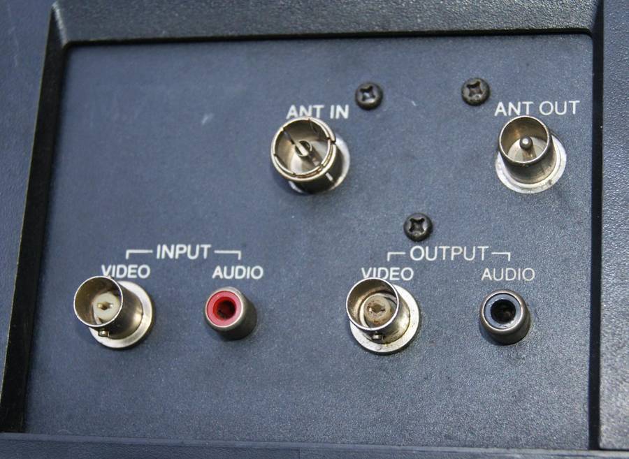 Sanyo VTC 1000 Betacord video cassette recorder @ crazy R1 start