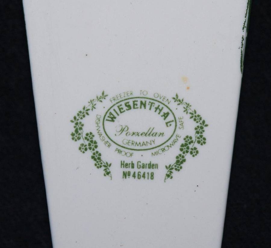 Wiesenthal Porcelain Herb Garden Cake / Quiche Lifter  Sage Design
