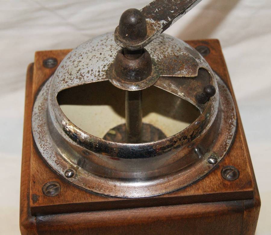 Vintage "Pe De" Coffee Grinder