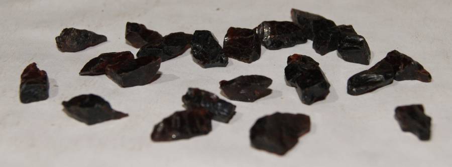 Job Lot of 22 Rough Garnets @@ CCRRAAZZYY R1 START