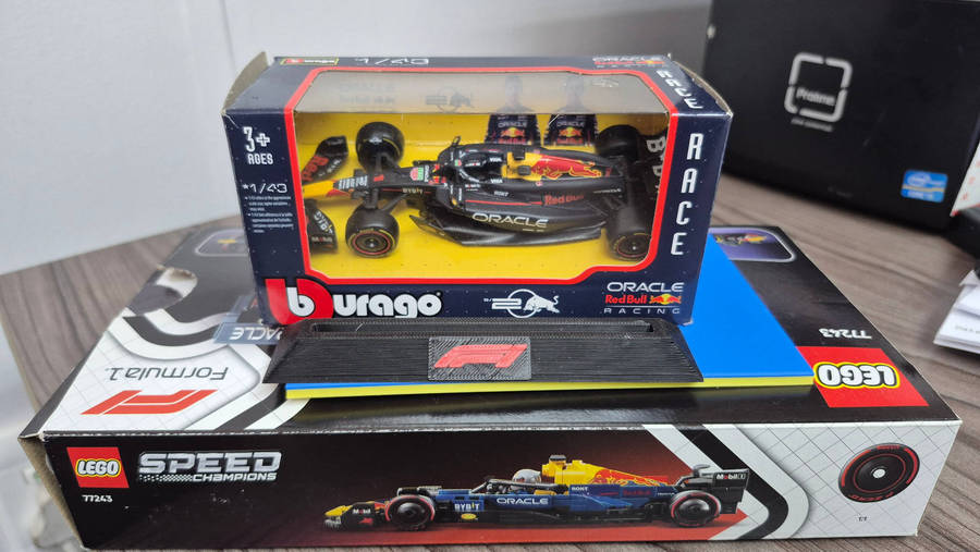 Lego RedBull F1 Speed Champions Display Set