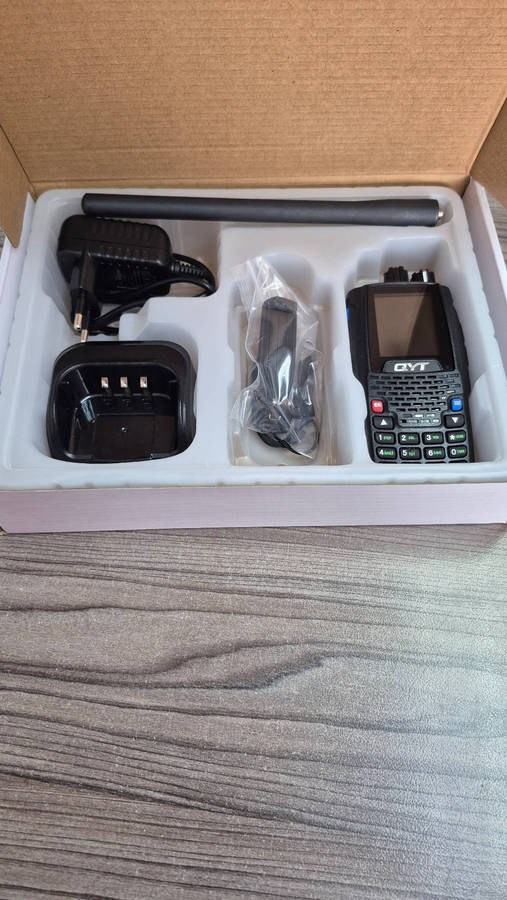 AirBand Tranceiver Two Way Radio QYT  KT-A16