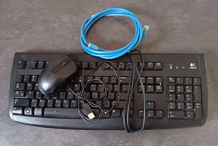 Computer Box  with Power Supply, DVD, Mouse, Keyboard & Cables (No HDD)