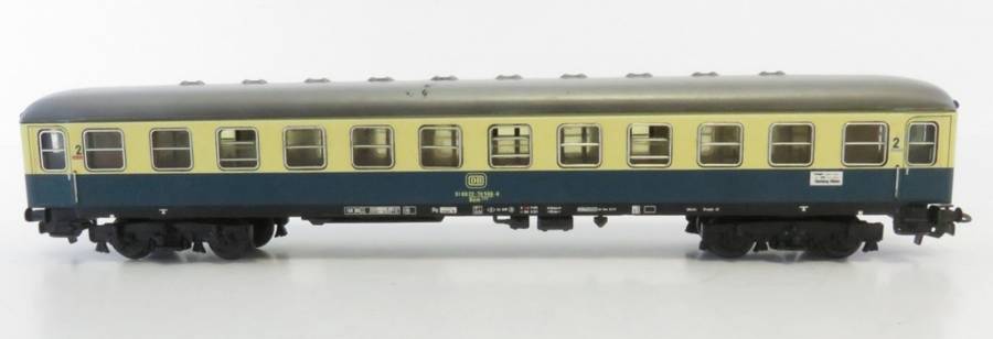 H0gge 1/87 2nd class DB Express Coach 2nd class, cream+blue, mint in orig.box Maerklin 4112
