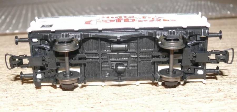 H0 gge 1/87 93 mm DB Closed Goods/Cool wagon "Stuttgarter Hofbraeu", mint in orig.box Roco 4301B