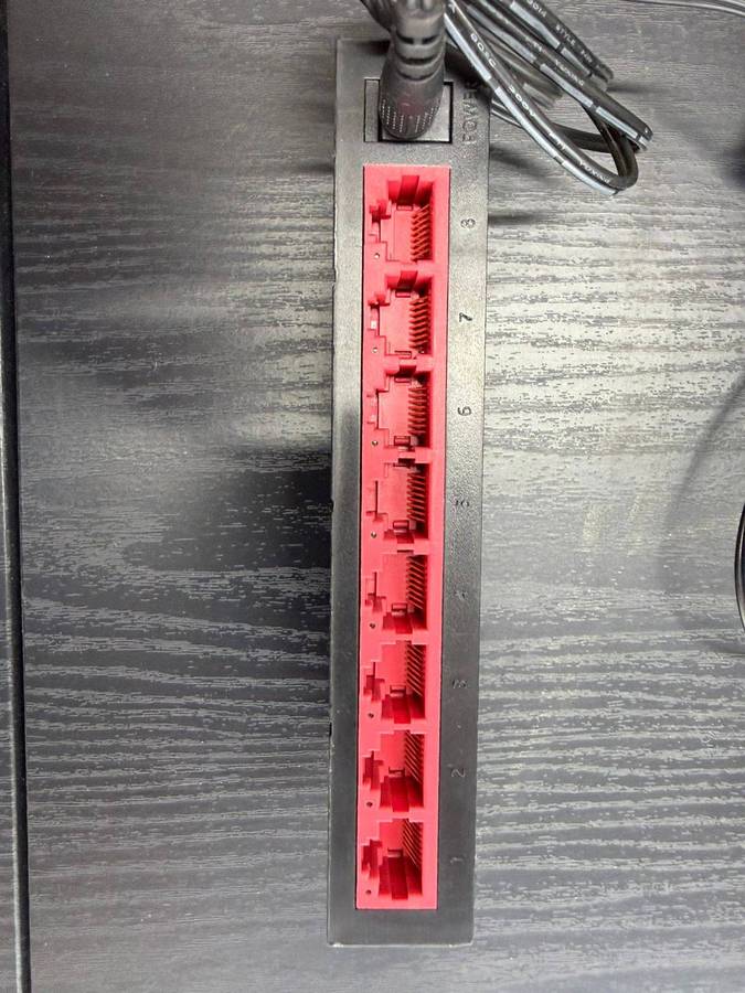 Mercusys MS108G  8-Port Gigabit Desktop Switch  1000Mbps LAN