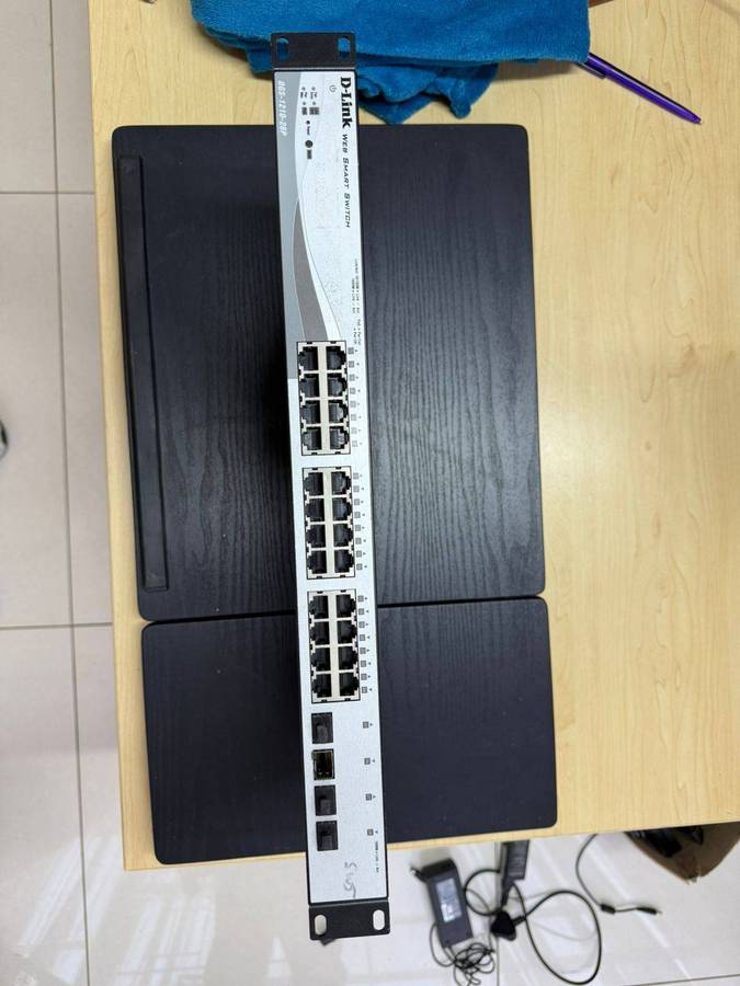 D-Link DGS-1210-28P  28-Port Gigabit Smart PoE Managed Switch (Working)
