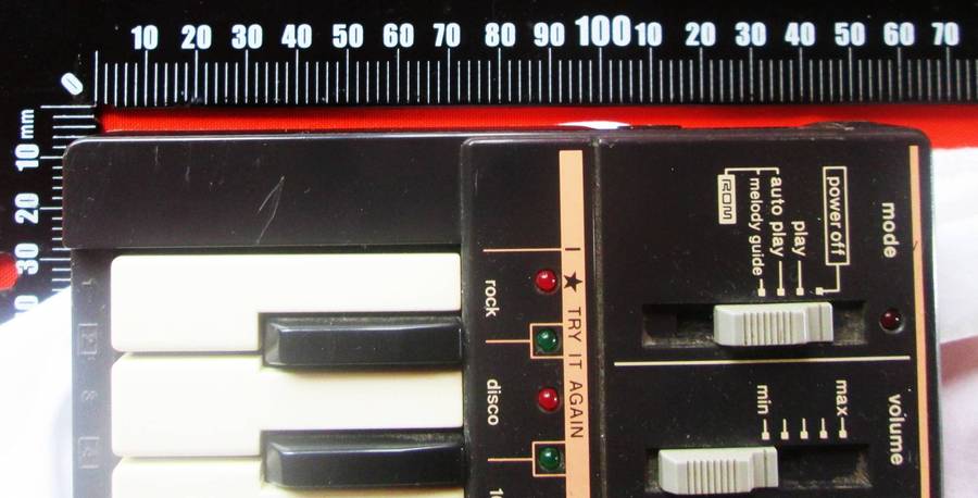 1986 Casio PT 82 Toy Organ Keyboard Sounds and Rhytms