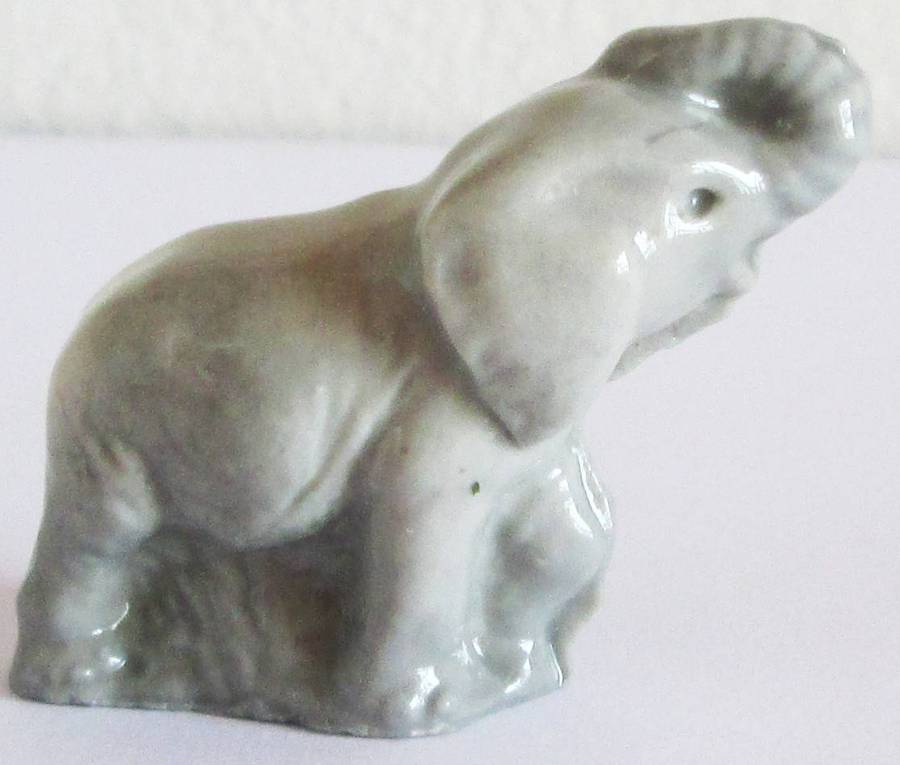 1973 Elephant Wade English Whimsies