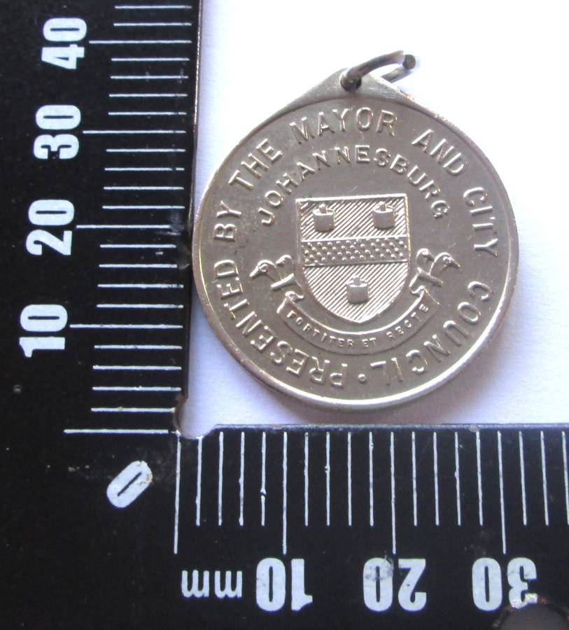 Voortrekker Monument 16th Dec 1949 Medallion Presented by the Mayor of Johannesburg