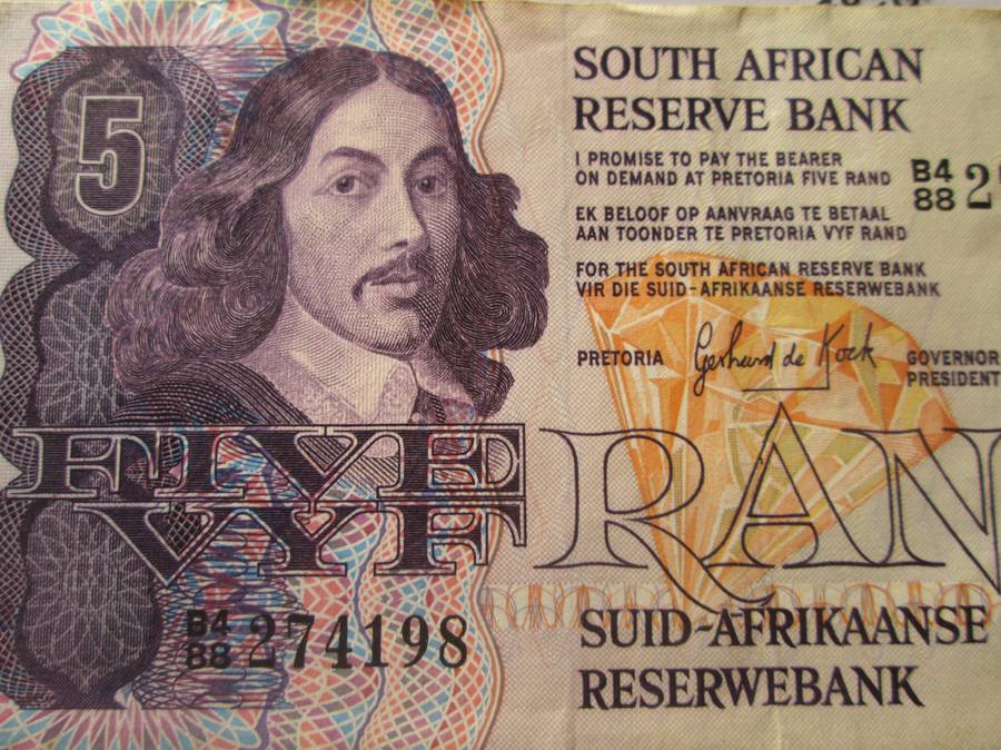 Five Rand South Africa Serial Nr B4 88 274198